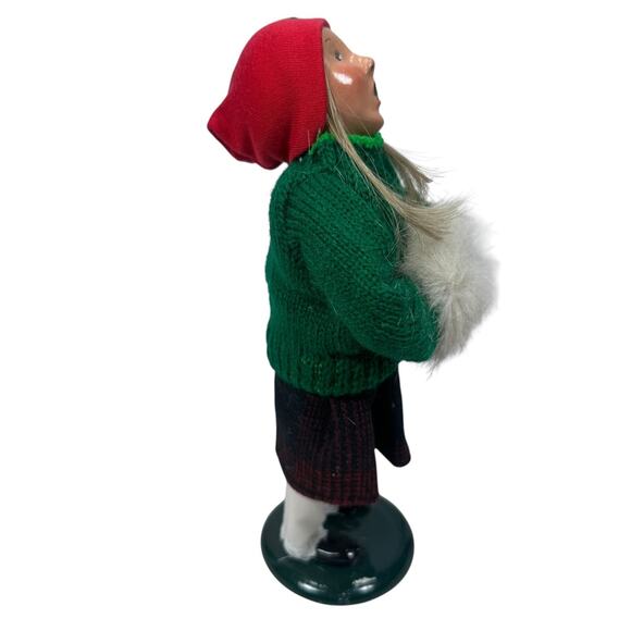 Vintage Byers Choice Carolers Woman White Fur Muff Figurine Limited 100 Signed - Picture 5 of 8